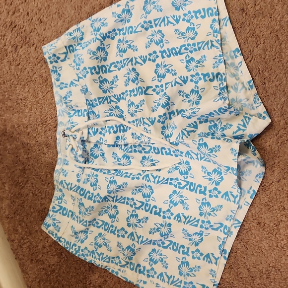 Surf Waves Juniors Board Shorts - Picture 1 of 5